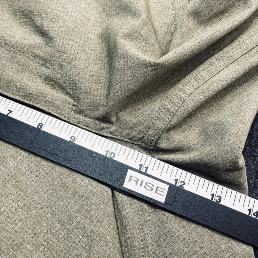 Duluth Trading Co Pants Men 40x30 Tan Polyester Performance Straight Leg 53721B